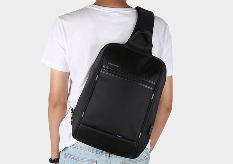 Top những mẫu túi đeo chéo laptop chất lượng và đáng mua nhất 3