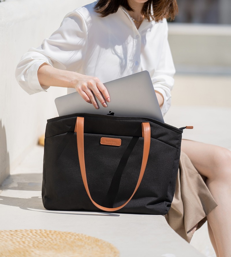 Top 6 túi đựng laptop nữ sành điệu có thể vừa đi làm vừa đi chơi 4