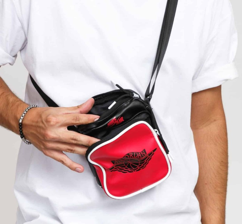 Túi xách Nike, item thời trang với vẻ đẹp khỏe khoắn và thanh lịch đầy ấn tượng 5