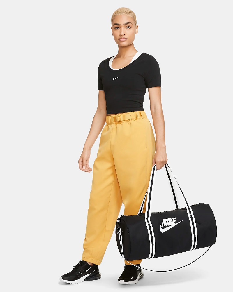 Túi xách Nike, item thời trang với vẻ đẹp khỏe khoắn và thanh lịch đầy ấn tượng 6