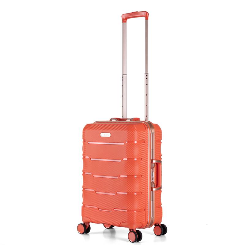 Top 3 mẫu vali màu cam cá tính, nổi bật dành cho tín đồ thời trang 7
