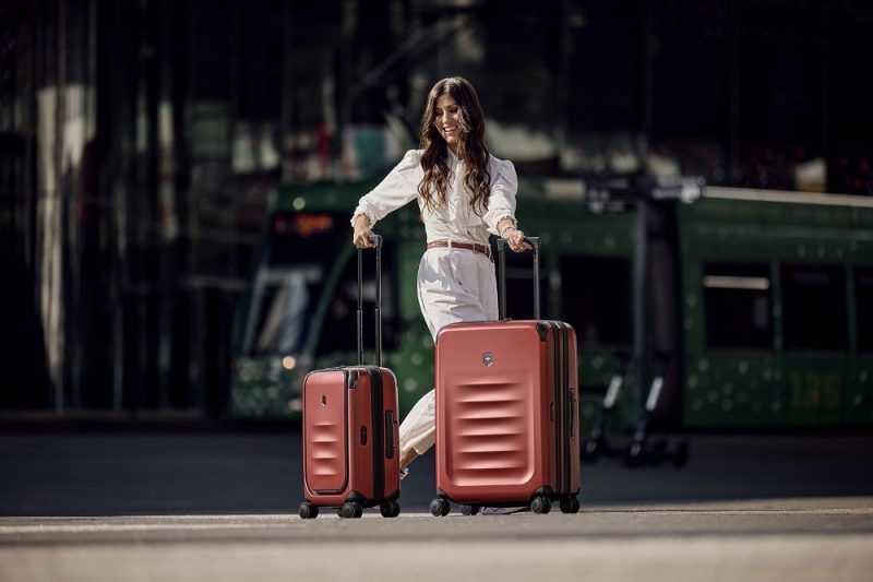 Vali Victorinox, thương hiệu hành lý lâu đời từ Thụy Sĩ với thiết kế sang trọng 2
