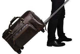 Túi xách du lịch có cần kéo - vừa vặn cho một chuyến đi